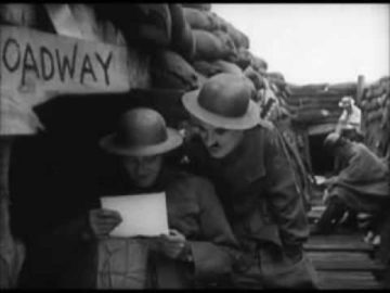 Magistrale satira contro la guerra ! Charlot soldato - Charlie Chaplin 1918